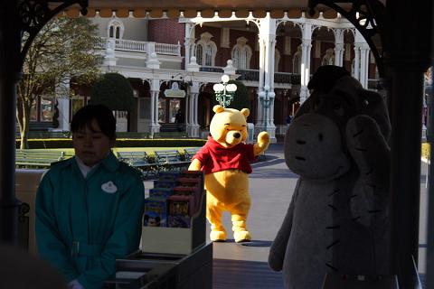 開園前のプーさん 東京ディズニーランド ディズニーリゾートおでかけ写真集