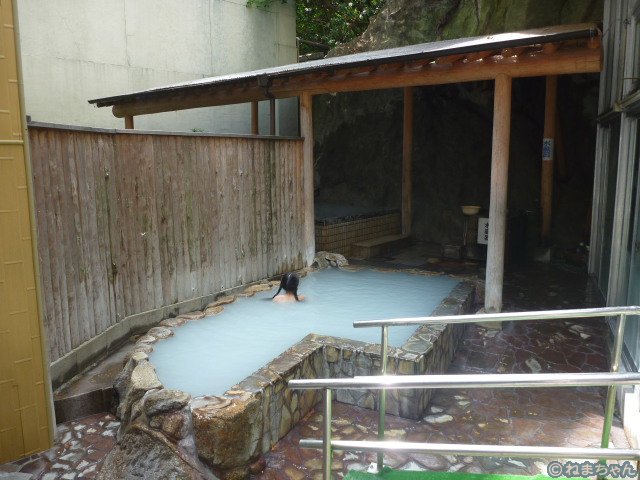 「ホテル浦島」滝の湯